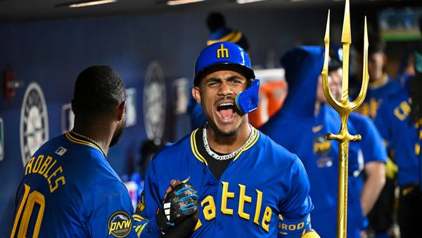 Mariners rally to defeat Rangers as Julio Rodríguez spoils deGrom’s return