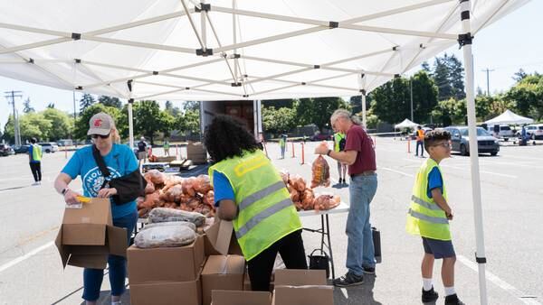 Drive-thru food distribution event in Lakewood helps feed over 700 military families