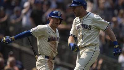 Raley hits three-run homer to help Mariners overcome injury to Rodriguez and beat Astros 6-4