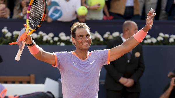 Rafael Nadal wins clay court match for 1st time in 681 days