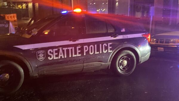 Police search for suspect after 61-year-old man stabbed in Pioneer Square
