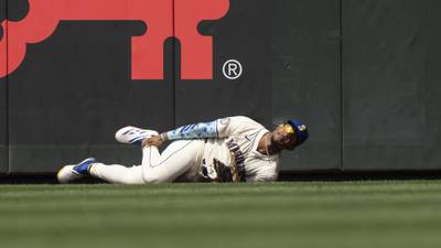 Mariners Julio Rodriguez has MRI on right ankle a day after crashing into outfield fence
