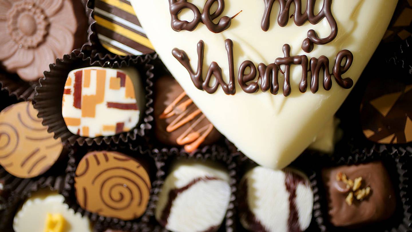 Valentine's Day: Grab Some of These Restaurant Freebies and Deals