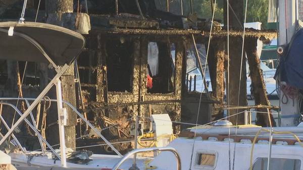 VIDEO: Marina fire burns several boats near Seward Park
