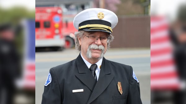 Marysville Fire District Chief retires after nearly 4 decades of service