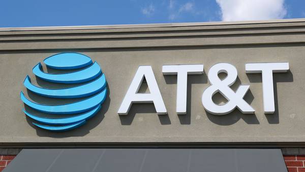 AT&T reports nationwide outages