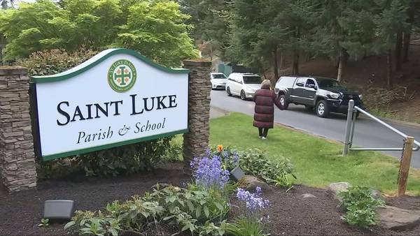 VIDEO:  Parents in Shoreline gather for teacher whose contract was not renewed