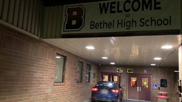 Suspects crash stolen car into Bethel High School in Spanaway