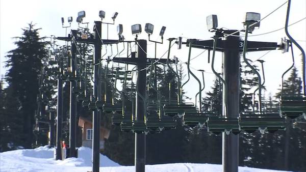 VIDEO: Snoqualmie Pass suffers another power outage