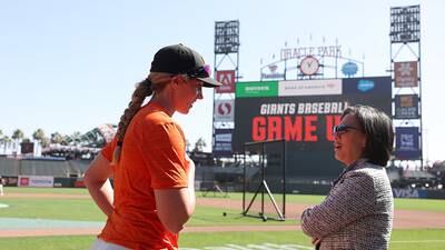 Giants' Alyssa Nakken becomes 1st MLB female coach on field – The Denver  Post