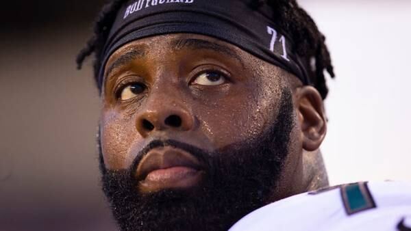 Seahawks add depth, protection on offensive line by signing veteran Jason Peters