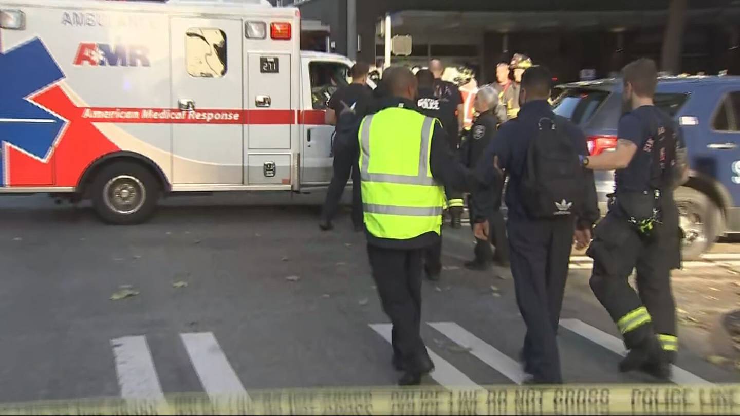 PHOTOS: Bus crash – KIRO 7 News Seattle
