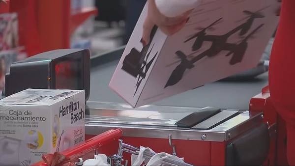 Crime Stoppers says ‘groups target shoppers,’ keep your holiday gifts safe with these tips