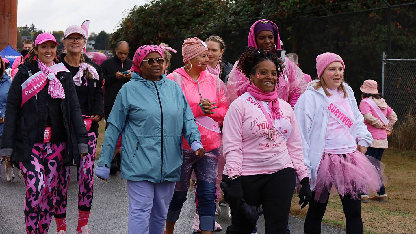 “不要犹豫”：美国癌症协会警告人们不要错过乳腺X光检查，举办西雅图健行活动