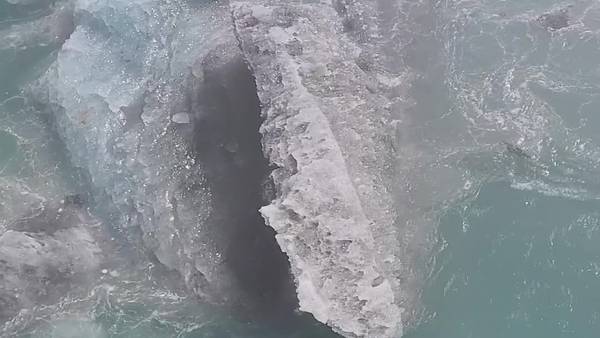 RAW: Iceberg strikes cruise ship in Alaska