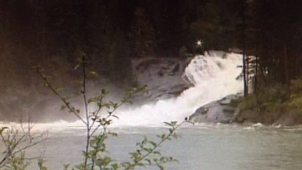 Crews still searching for Tacoma man who fell into Snohomish County waterfall