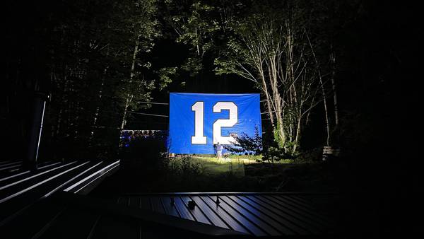 Seattle Seahawks - One of the best to ever put on the uniform. We are  ecstatic to officially announce that Shaun Alexander will be inducted to  the Seahawks Ring of Honor! 