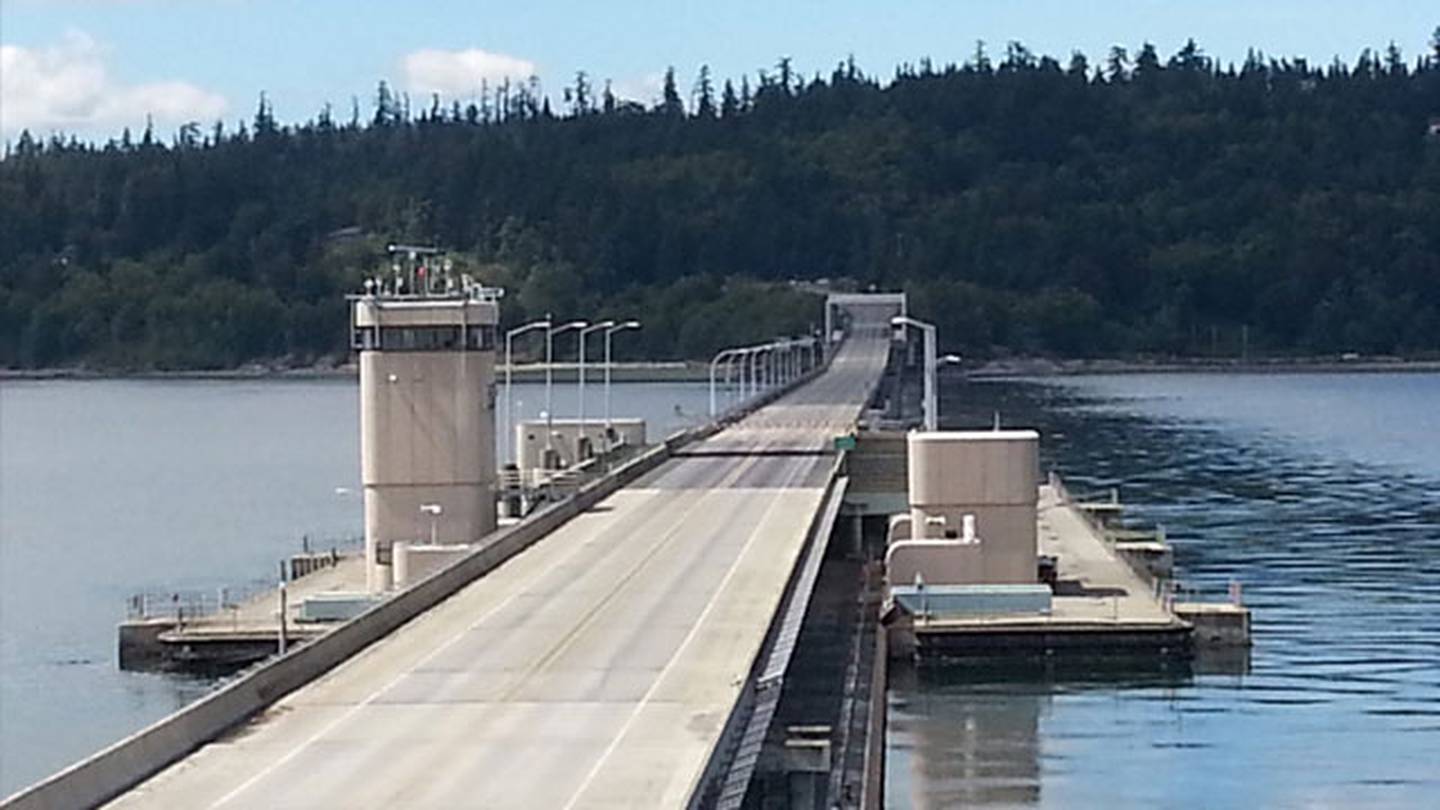 Hood Canal Bridge reopens after closure for high winds KIRO 7 News