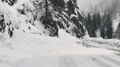 Heavy rain brings high avalanche danger to mountain passes