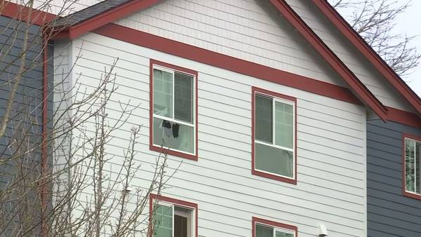 Woman stabbed inside Bothell apartment; suspect barricaded himself for hours
