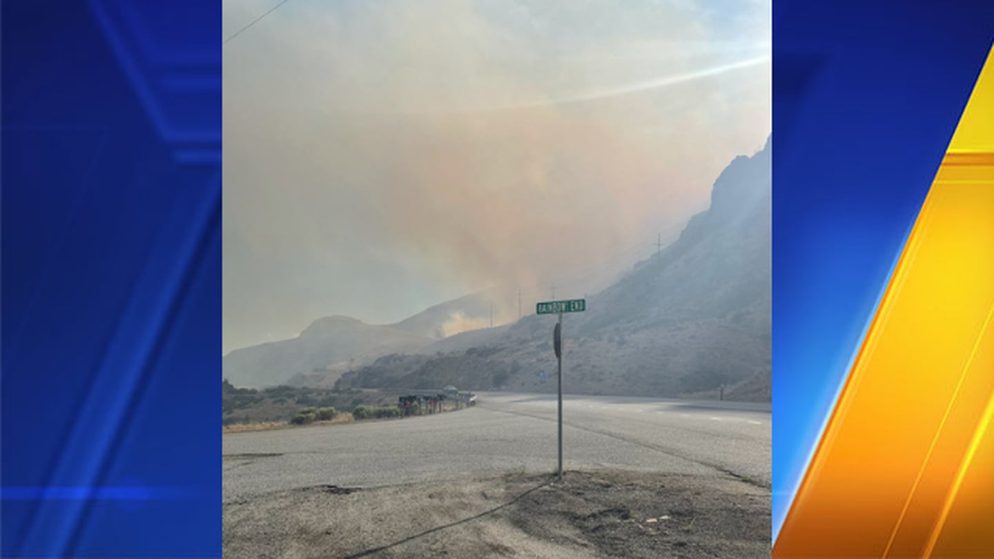 Levels 2 1 Evacuation Notices Issued For Homes Near Brush Fire In Chelan County Kiro 7 News 1068