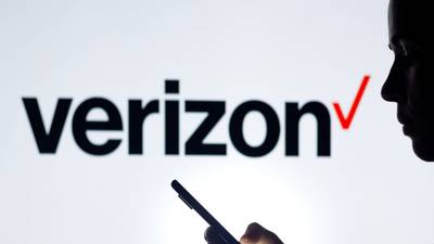 Verizon offering $2,500+ sign-on bonuses and higher starting wage