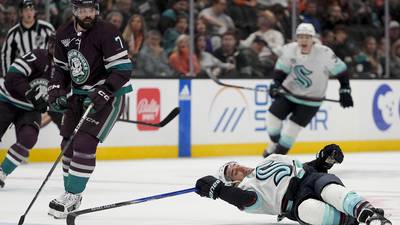 Shane Wright has first 2-goal game in NHL as Kraken beat Ducks 3-1 to sweep season series