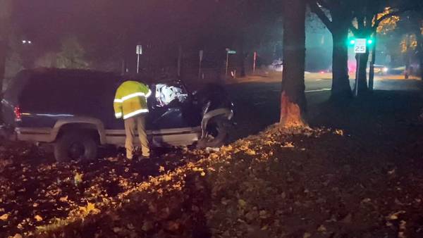 3 hurt, 1 critically, in Woodinville crash