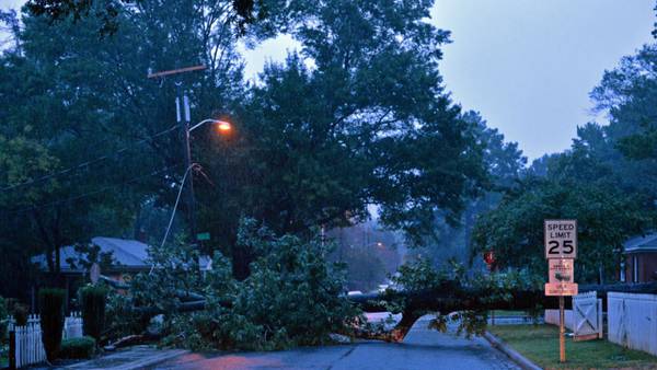 Ian: Thousands without power in Virginia (live updates)