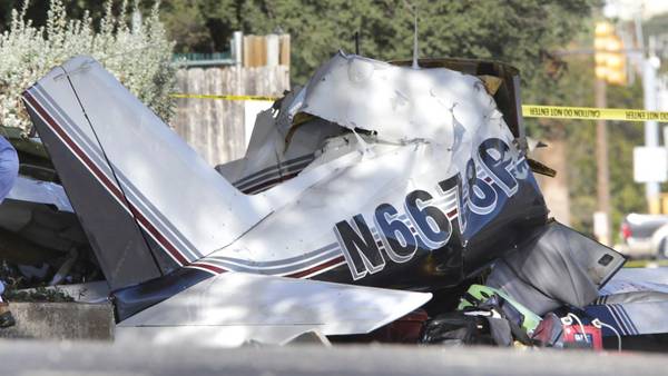 Texas small plane crash: 3 killed in failed emergency landing in San Antonio