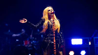 Avril Lavigne to release greatest hits album