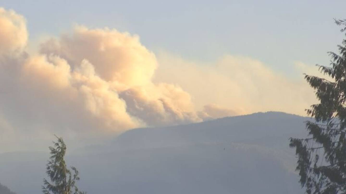 Video Wildfires Smoke Spread Across Washington Kiro 7 News Seattle 0174