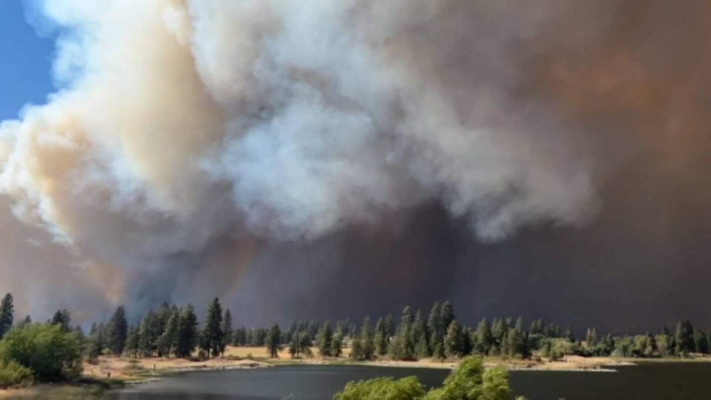 Evacuation orders roll out as the Oregon Road Fire reaches 8,282 acres
