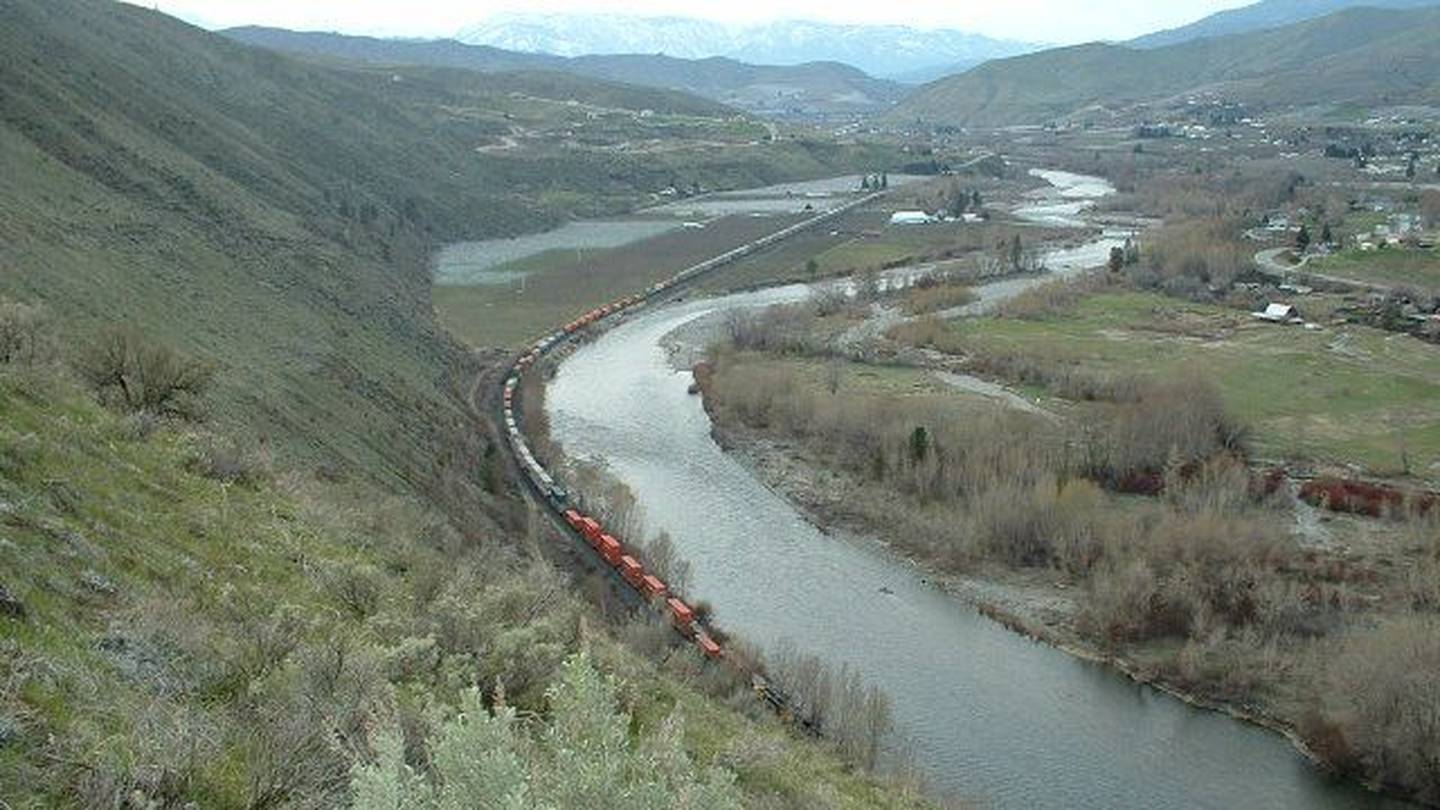 Trenton man dies while tubing in Idaho river