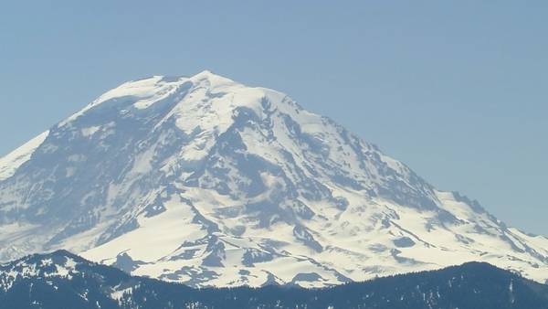 Body found on Mt. Rainier may be missing 80-year-old climber