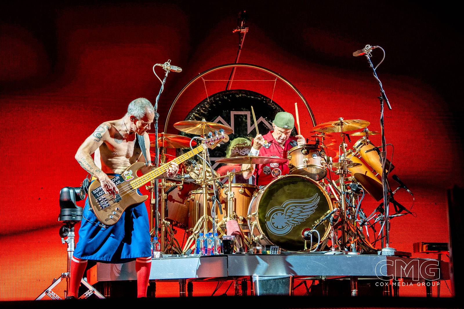 Hey Oh! Red Hot Chili Peppers are coming to the KIRO 7 News Seattle