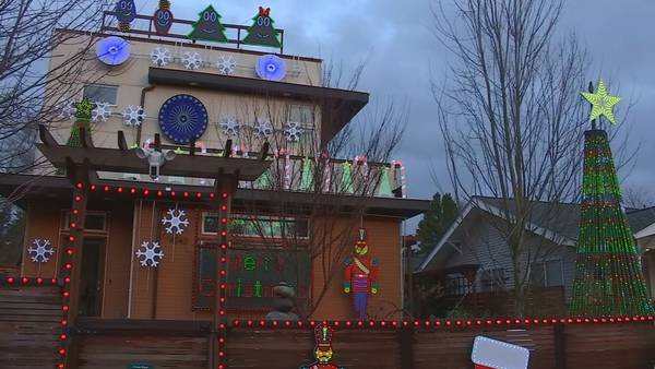West Seattle home’s Christmas light show draws in hundreds