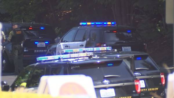 Deputies searching for suspect after man shot in south Everett