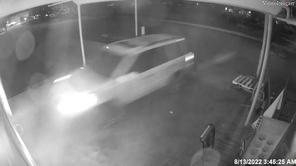 RAW: Two men ram into business with stolen car in Marysville