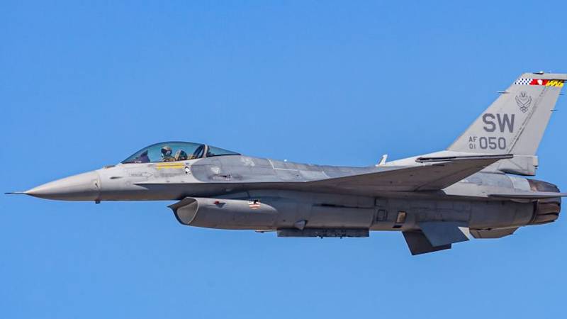 F-16