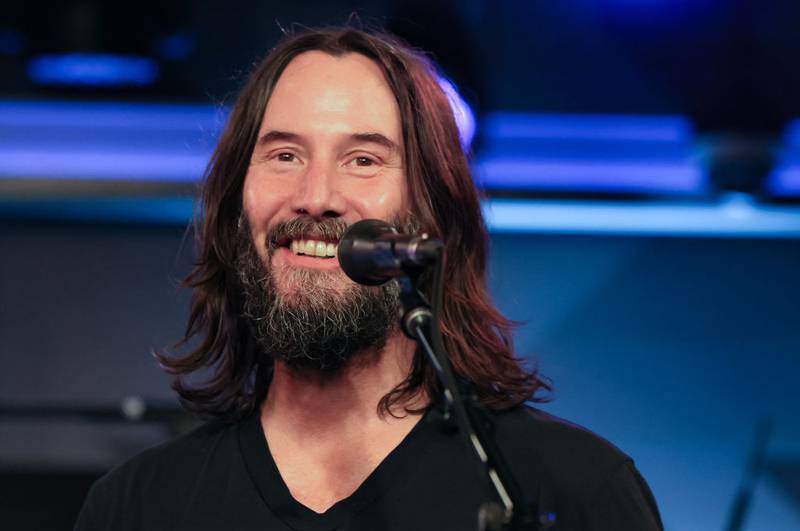 LOS ANGELES, CALIFORNIA - SEPTEMBER 22: Keanu Reeves of Dogstar performs at SiriusXM Studios on September 22, 2023 in Los Angeles, California. (Photo by Rodin Eckenroth/Getty Images for ABA)