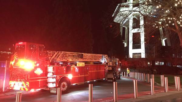 Crews put out smoldering fire at Seattle’s Space Needle