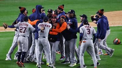 KHOU 11 News Houston on X: ASTROS WIN!!! ⚾🔥 The Houston #Astros have  completed a four-game sweep of the New York Yankees and advance to the WORLD  SERIES for the second straight