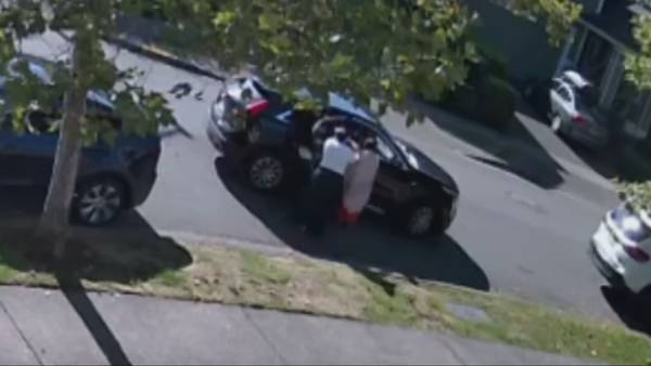 Redmond police warn of street robbery group