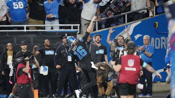 Jared Goff sets NFL record completing all 18 of his passes in Lions' 42-29 win over Seahawks