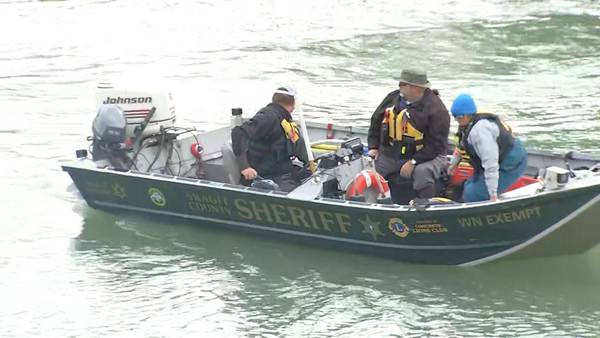 Man missing after being thrown from boat in Skagit River