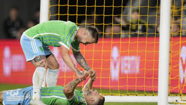 Albert Rusnák has hat trick, Jordan Morris adds goal and assist as Sounders rout Crew 4-0