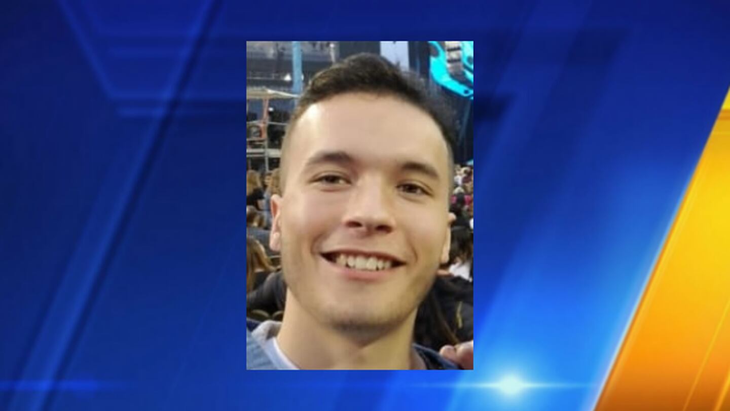 Lake Forest Park Police Search For Missing 21 Year Old Man Kiro 7 News Seattle