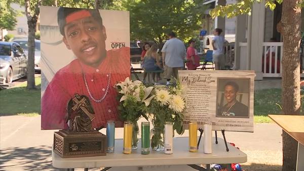 Mother, loved ones gather to commemorate Fourth of July homicide victim with vigil 