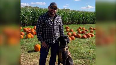 Marine veteran says he was kicked out of Pennsylvania Applebee's over service dog